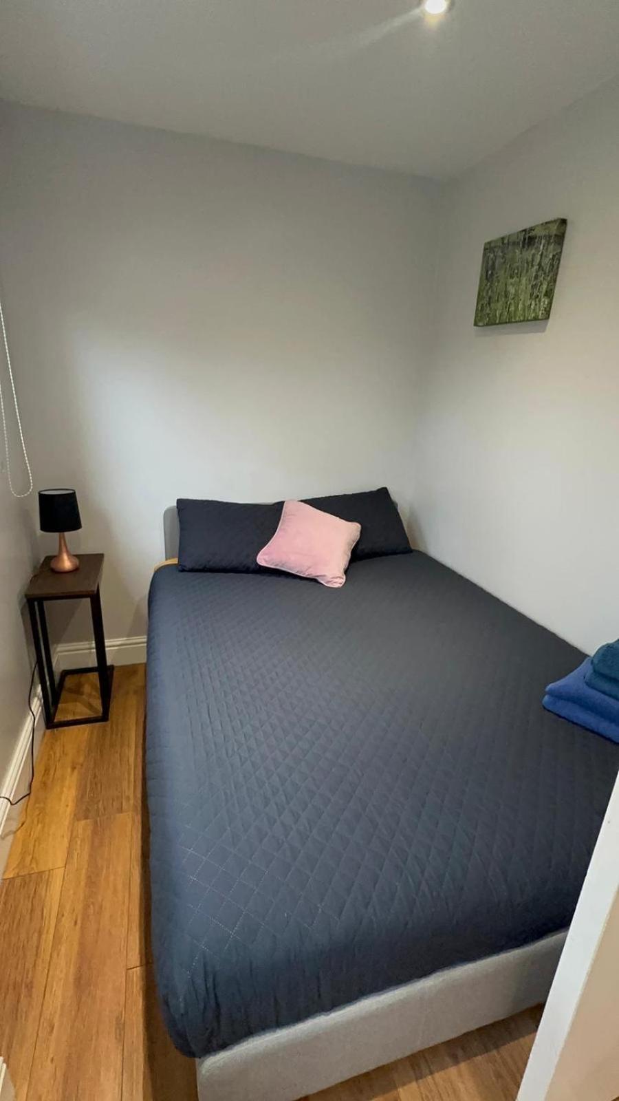 2 Bedroom Apartment Chiswick Park Tube Station Londra Dış mekan fotoğraf