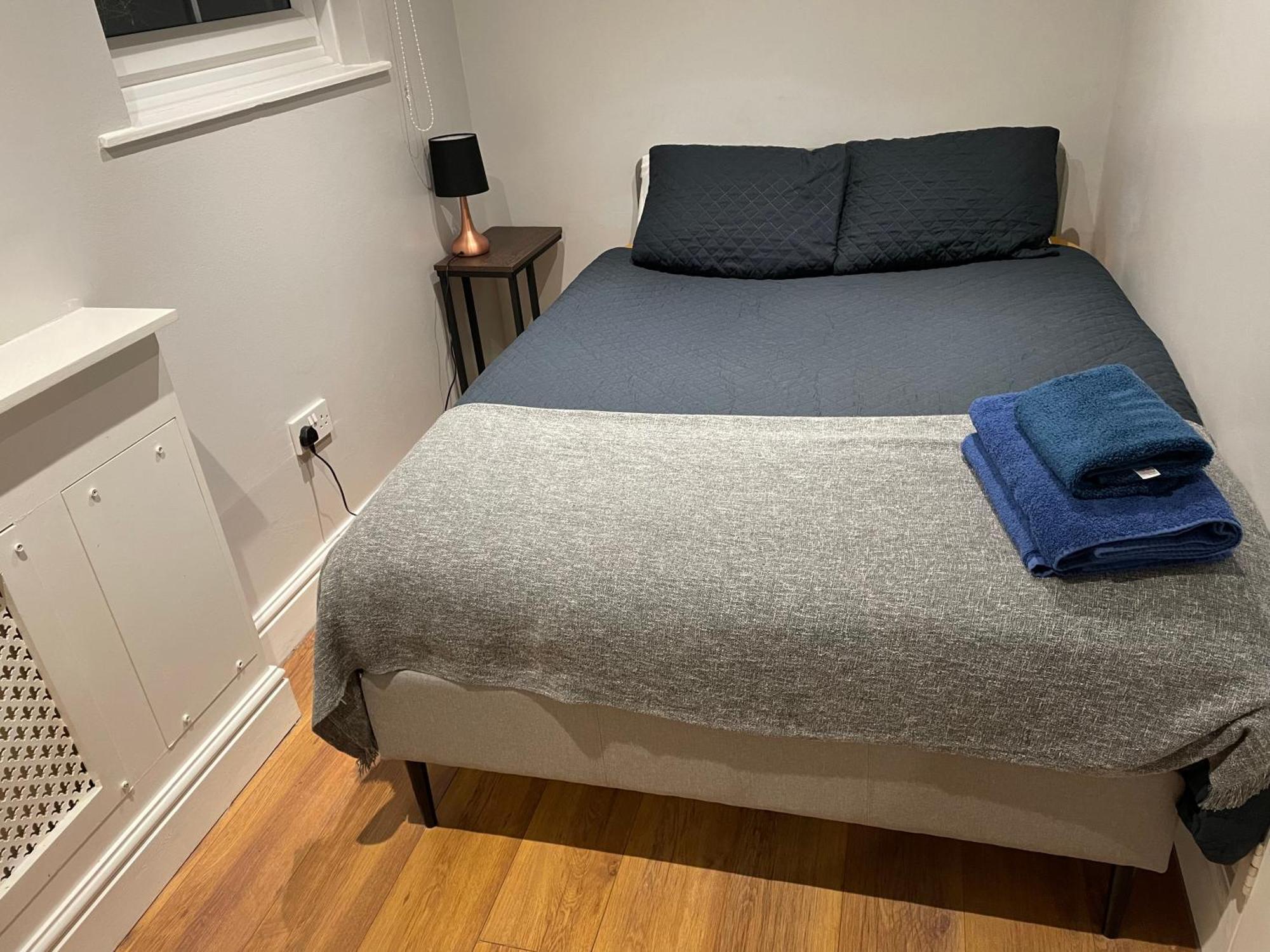 2 Bedroom Apartment Chiswick Park Tube Station Londra Dış mekan fotoğraf