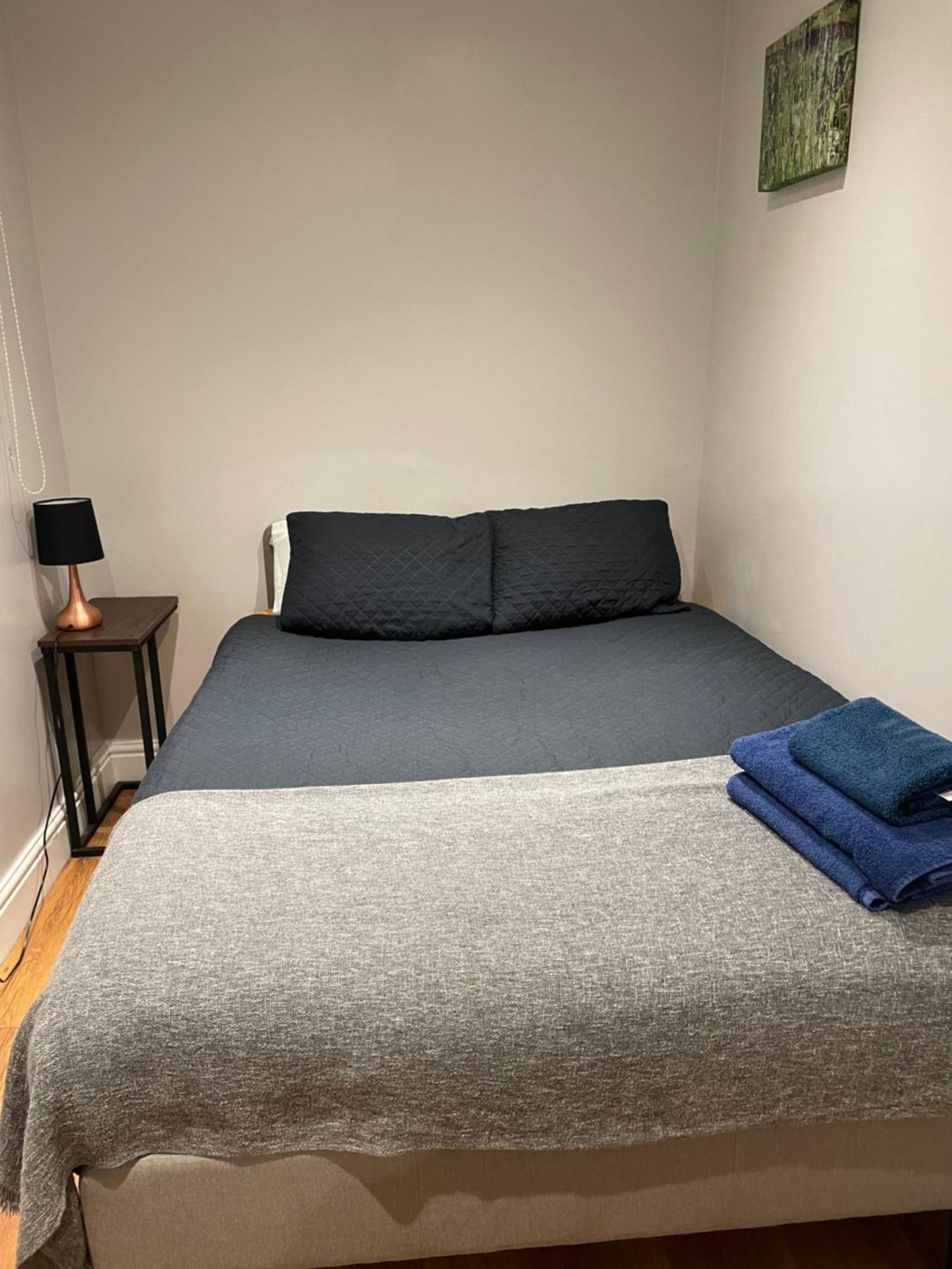 2 Bedroom Apartment Chiswick Park Tube Station Londra Dış mekan fotoğraf